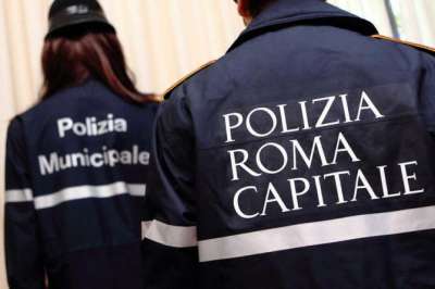 DAL CAMPIDOGLIO VIA LIBERA ALL&rsquo;ASSUNZIONE DI 650 VIGILI URBANI