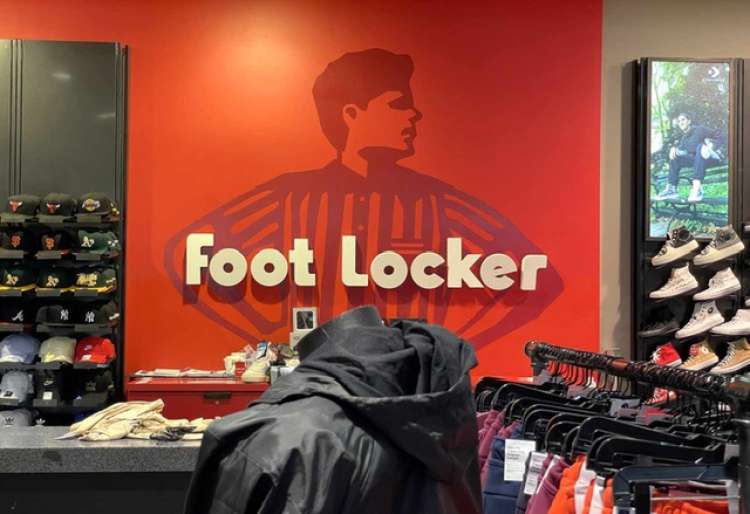 50 addetti vendita per le calzature e l&rsquo;abbigliamento sportivo di Foot Locker