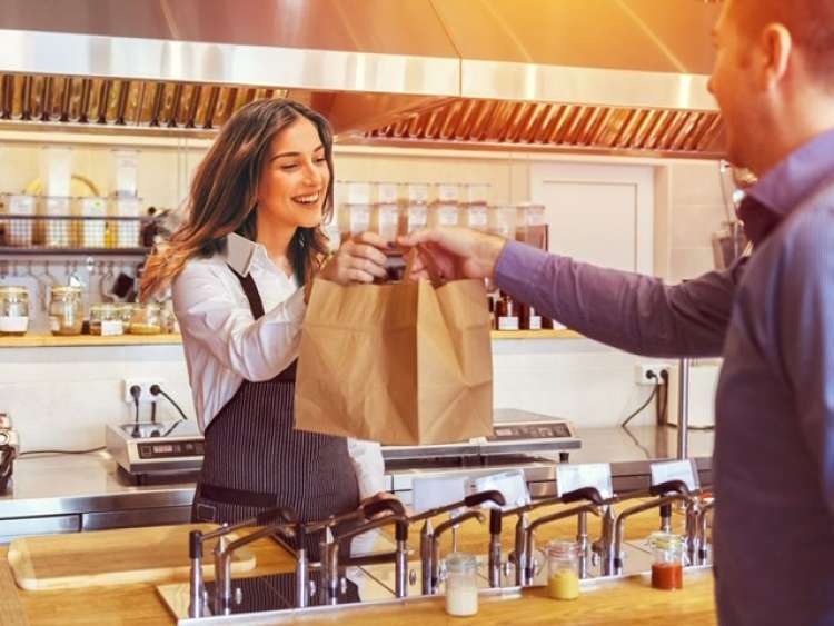 30 addetti sala e cucina con licenza media per fast food di prossima apertura