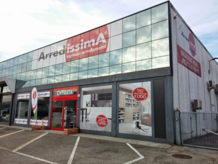 ARREDISSIMA ASSUME IN TUTTA ITALIA (POSTI ANCHE A ROMA)