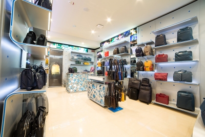 COMMESSI, RESPONSABILI E STORE MANAGER PER PIQUADRO