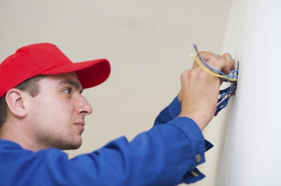 ADDETTI ALLA MANUTENZIONE DI IMPIANTI ELETTRICI