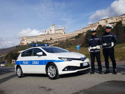 Vigili urbani: bandi di concorso per 46. Da Assisi fino a Bergamo