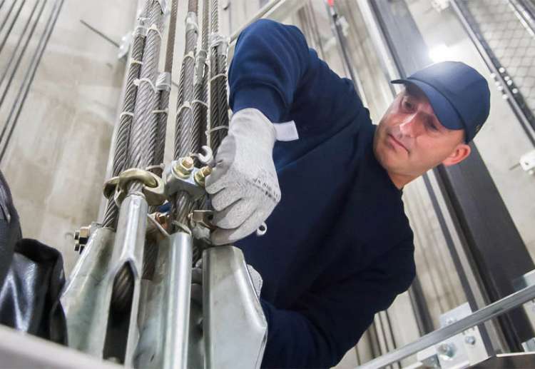 A.C.S. ASCENSORI CONTROLLI SISTEMI CERCA 1 ASCENSORISTA A MILANO