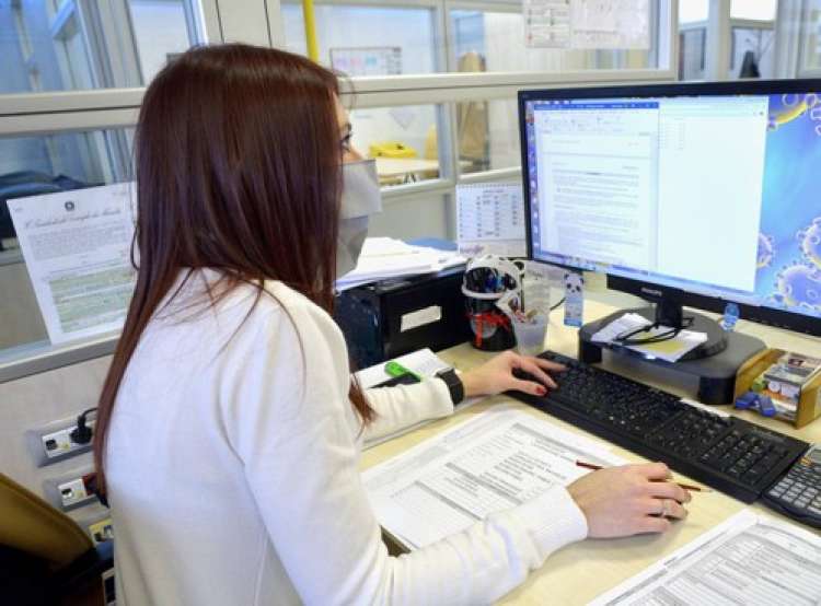 Azienda in provincia di Latina assume addetto inserimento dati a tempo indeterminato