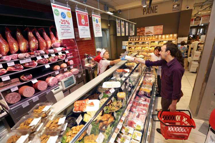Supermercato cerca banconisti nei punti vendita a Roma