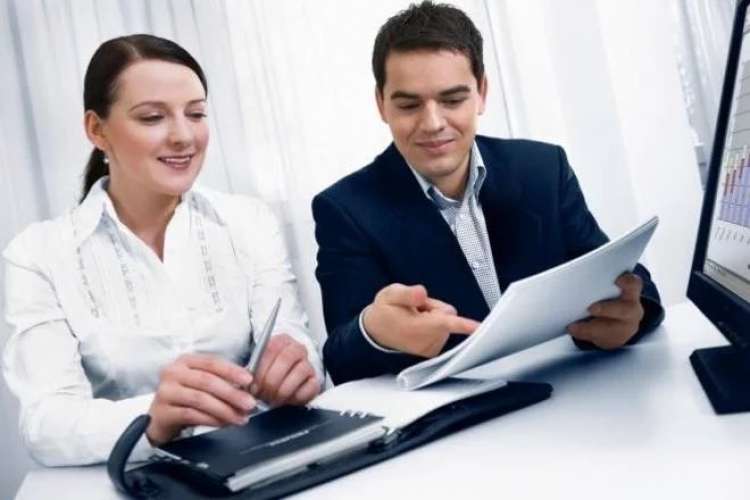 L&rsquo;Editoriale. Autunno difficile, per&ograve; ecco chi assume