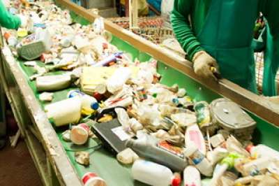 Azienda nazionale nel recupero dei rifiuti cerca addetti alla cernita a Pomezia (RM)