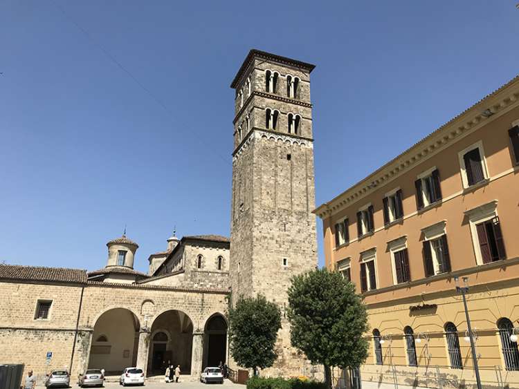 Comune di Rieti: concorso per 16 amministrativi, contabili e tecnici