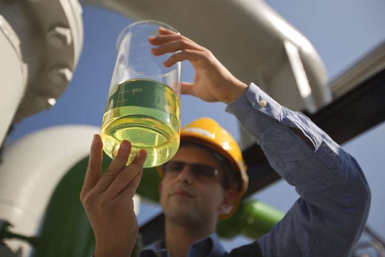 30 giovani neodiplomati per promozione e vendita lubrificanti in vari comuni