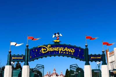 Disneyland Paris cerca performer e personaggi di parata: audizioni a Firenze il 25 febbraio