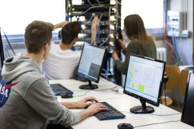 Il Comune di Latina assume informatici con diploma o laurea