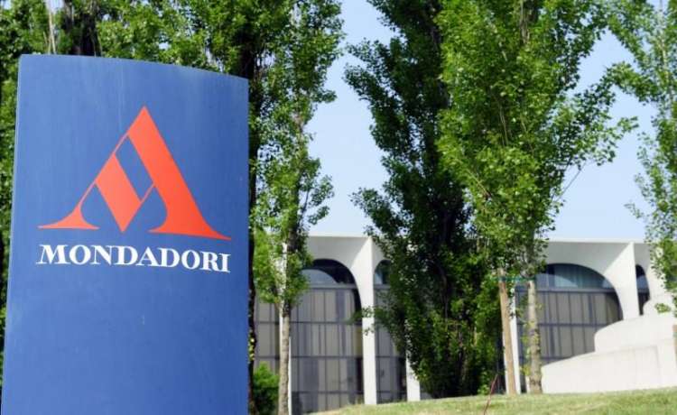 ADDETTO UFFICIO STAMPA E FISCALISTA PER MONDADORI