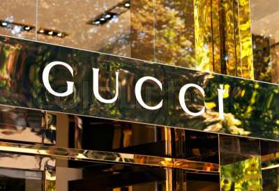 GUCCI NE CERCA 400 PER LA PRODUZIONE DI CALZATURE E VALIGERIA