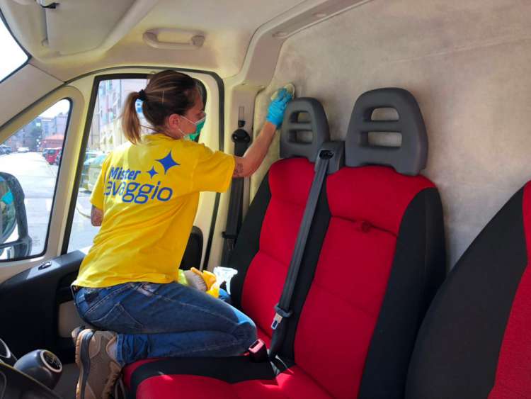 Lavare auto? Crea l&rsquo;impresa. Ora puoi farlo a domicilio e senza sprecare acqua