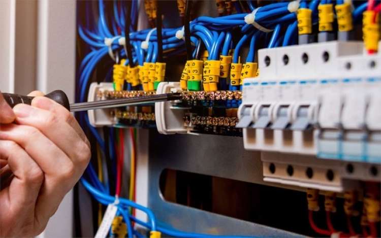 20 elettricisti per cantieri di Roma e provincia