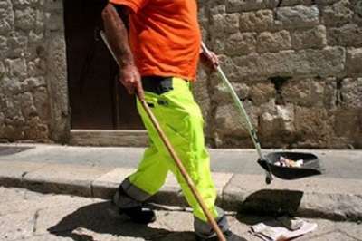 Operatore ecologico per spazzamento, taglio erba, pulizia trespoli e parchi a Ciampino