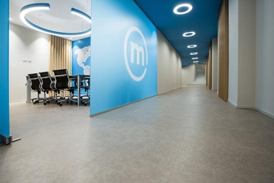 ESPERTI BANCARI, FINANZIARI E TIROCINANTI PER MEDIOLANUM