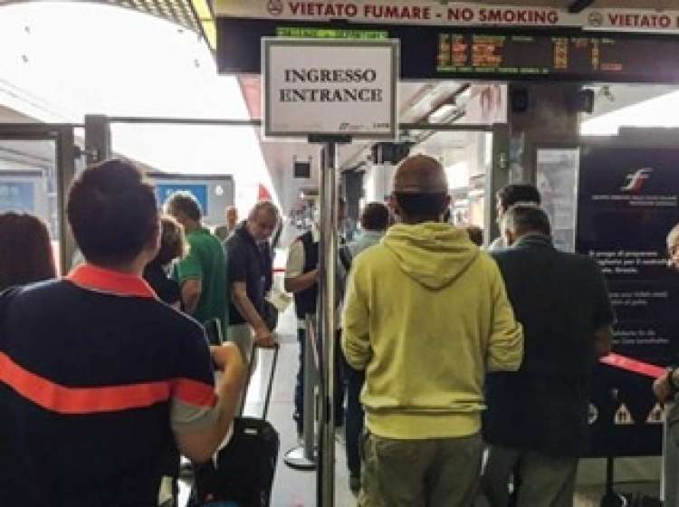 Nuovi addetti ai varchi di accesso per metropolitane o ferrovie di Roma