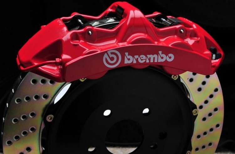 CONTABILI, INGEGNERI, MANUTENTORI: POSTI NEI FRENI BREMBO