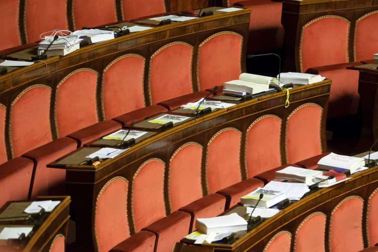 Posti nello Stato/2. Altri 160-210 in Parlamento tra segretari e archivisti