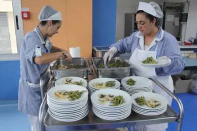 Etjca seleziona addetti/e mensa: le sedi di lavoro sono a Roma Centro