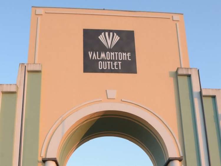 Negozio di moda di prossima apertura all&rsquo;Outlet di Valmontone cerca 4 addetti/e vendita