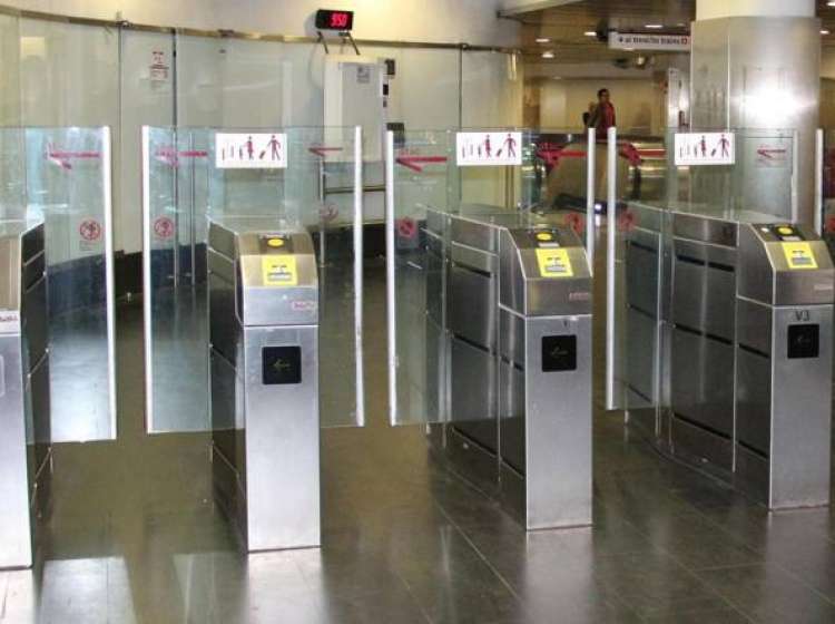 ADDETTI AI TORNELLI NELLE STAZIONI FERROVIARE LINEA ROMA-VITERBO