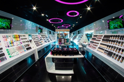 COMMESSE, COORDINATRICI E IMPIEGATI NELLA COSMETICA WYCON