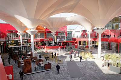 250 per Scalo Milano: capi reparto, commessi, impiegati, manager