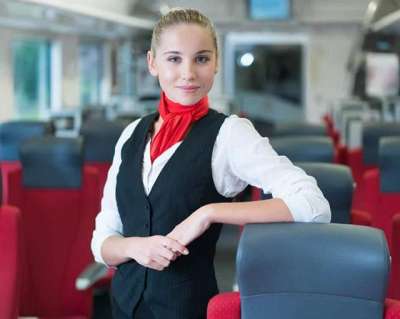 30 hostess e steward per i servizi di bordo treno a Roma
