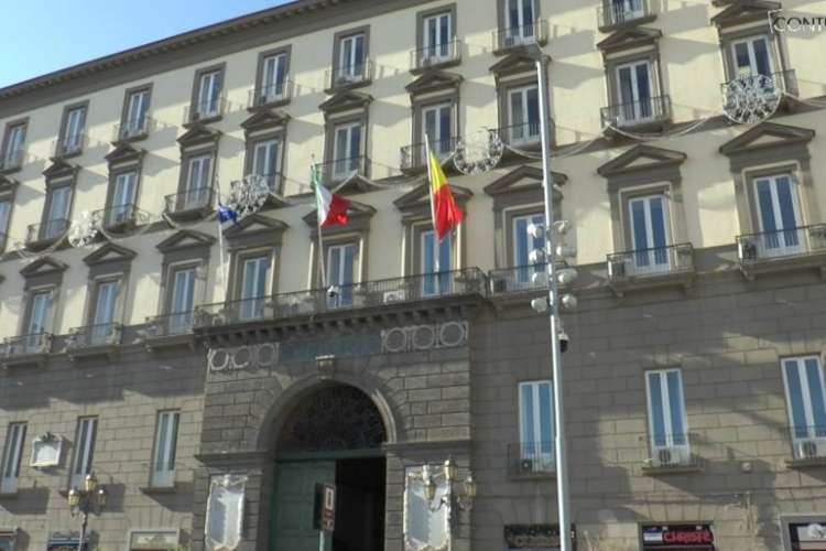Comune di Napoli: 1.394 posti per laureati e diplomati a tempo indeterminato e determinato