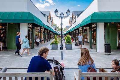 Addetti vendita e responsabili per gli outlet del lusso McArthurGlen