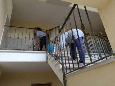 2 addetti/e alle pulizie per vari condomini a Roma: si offre contratto a tempo indeterminato