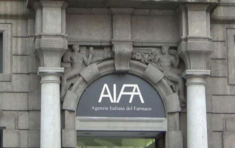AGENZIA ITALIANA DEL FARMACO: ASSISTENTI, DIRIGENTI E FUNZIONARI