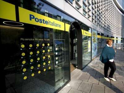 Poste Italiane: tirocinio per neolaureati nel settore immobiliare