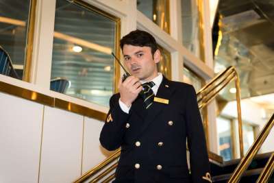 500 tra barman, chef, cassieri, hostess, ufficiali e sottufficiali per Corsica Sardinia Ferries