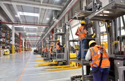 Societ&agrave; del settore logistica e spedizioni cerca operatori di magazzino a Roma