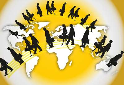 Il Sondaggione. Gli immigrati tolgono lavoro agli italiani? La maggioranza risponde &ldquo;no&rdquo;. Ma c&rsquo;&egrave; chi dice: i nostri giovani sono penalizzati