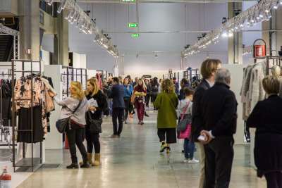 300 ADDETTI VENDITA PER NEGOZI ABBIGLIAMENTO IN TUTTA ITALIA