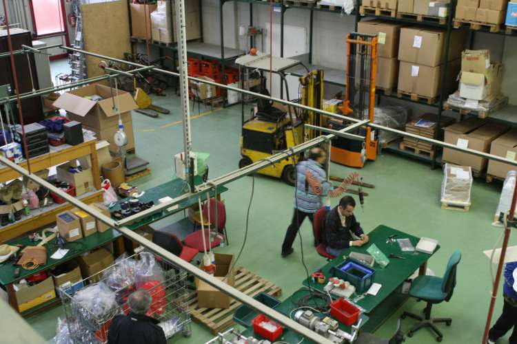 6 ADDETTI ASSEMBLAGGIO DI PRODOTTI CARTOTECNICI: LA SEDE DI LAVORO &Egrave; A POMEZIA (RM)