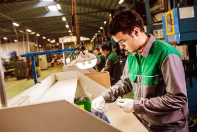 Centro logistico in provincia di Milano cerca 20 operai di linea