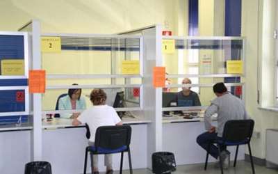 162 amministrativi Asl Puglia. Contratto a tempo indeterminato. Ci vuole la laurea