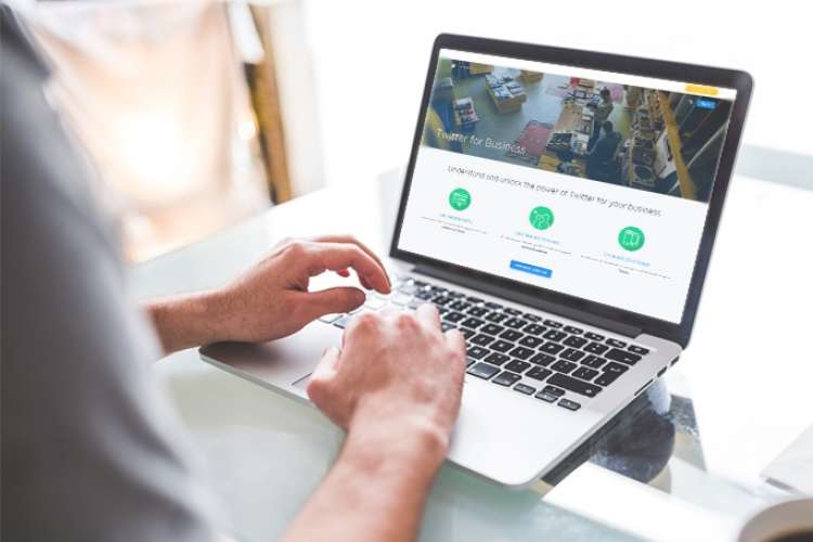 BASTA UN CLIC E CON &ldquo;LAVORO FACILE&rdquo; PUOI TROVARE SUBITO L&rsquo;IMPIEGO