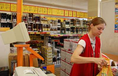 CAMERIERI, CASSIERI, INGEGNERI&hellip; 608 CHANCE NEI PICCOLI ANNUNCI