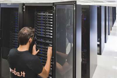 ARUBA CERCA 500 ADDETTI PER IL NUOVO DATA CENTER