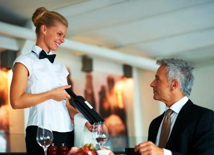 PERSONALE CERCASI PER NUOVO E IMMENSO SPAZIO CULINARIO A ROMA