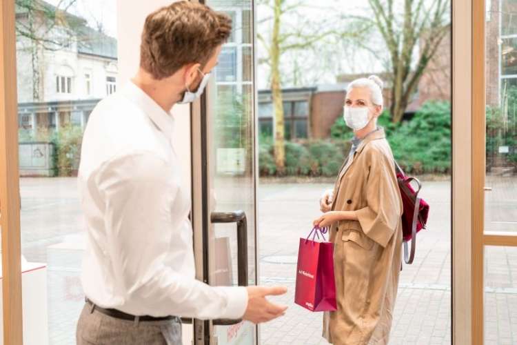 90 tecnici audioprotesisti, addetti alle relazioni, magazzinieri e manager per Amplifon