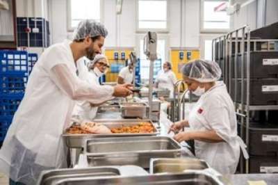 Strutture residenziali in provincia di Frosinone cercano 7 addetti mensa e 7 addetti alle pulizie