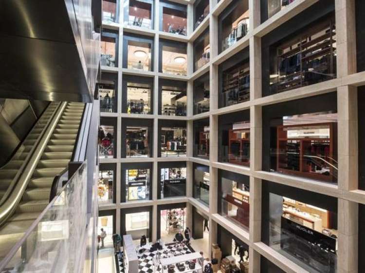 La Rinascente cerca addetti vendita in via del Tritone e piazza Fiume a Roma